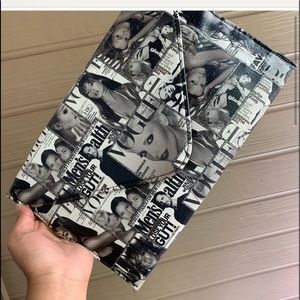 Magazine print clutch